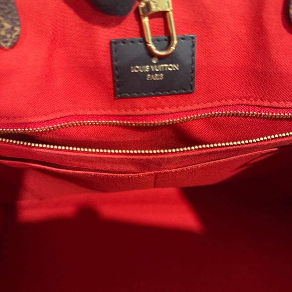 Authentic Louis Vuitton ONTHEGO GM - Picture 9 of 10